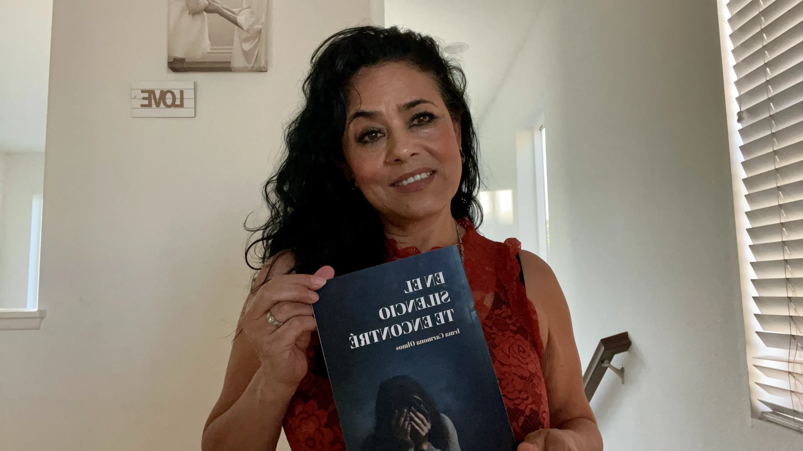 Irma Carmona Olmos transforma el dolor en esperanza a través de la escritura