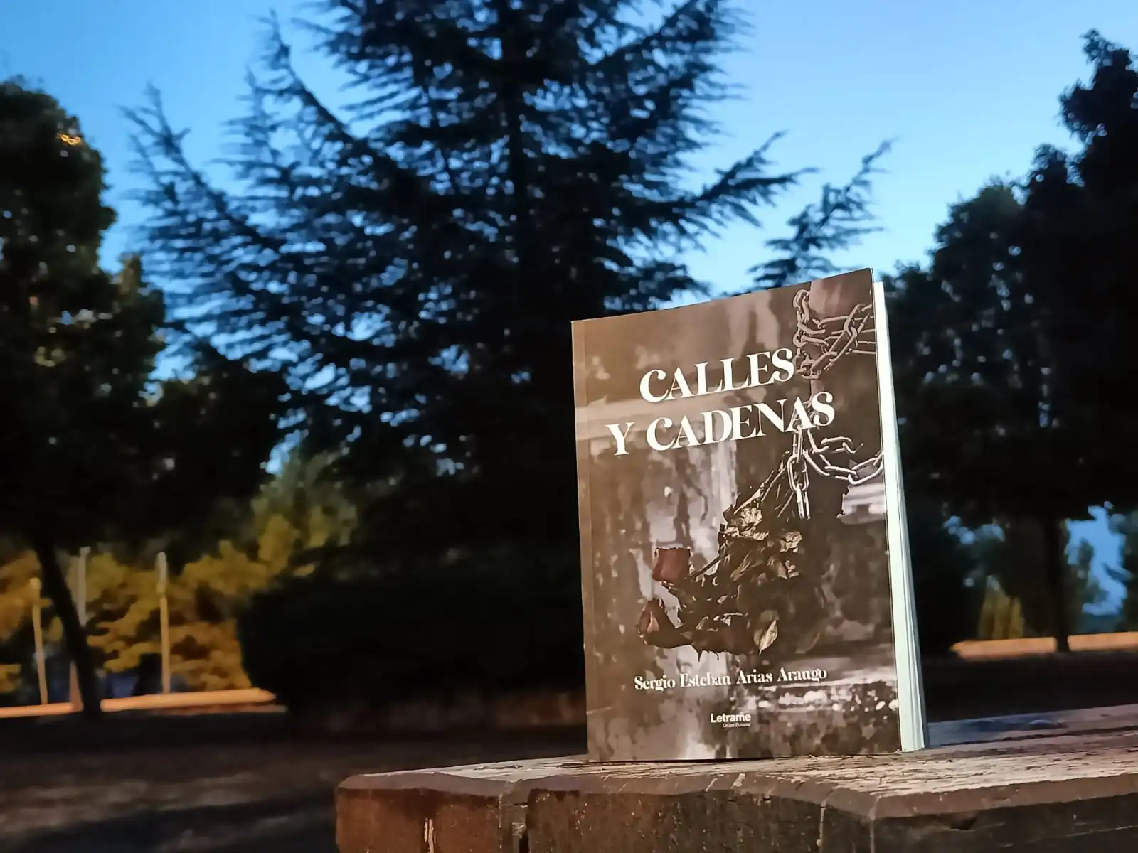 Sergio Esteban Arias Arango desnuda las cadenas invisibles del alma en su impactante debut literario